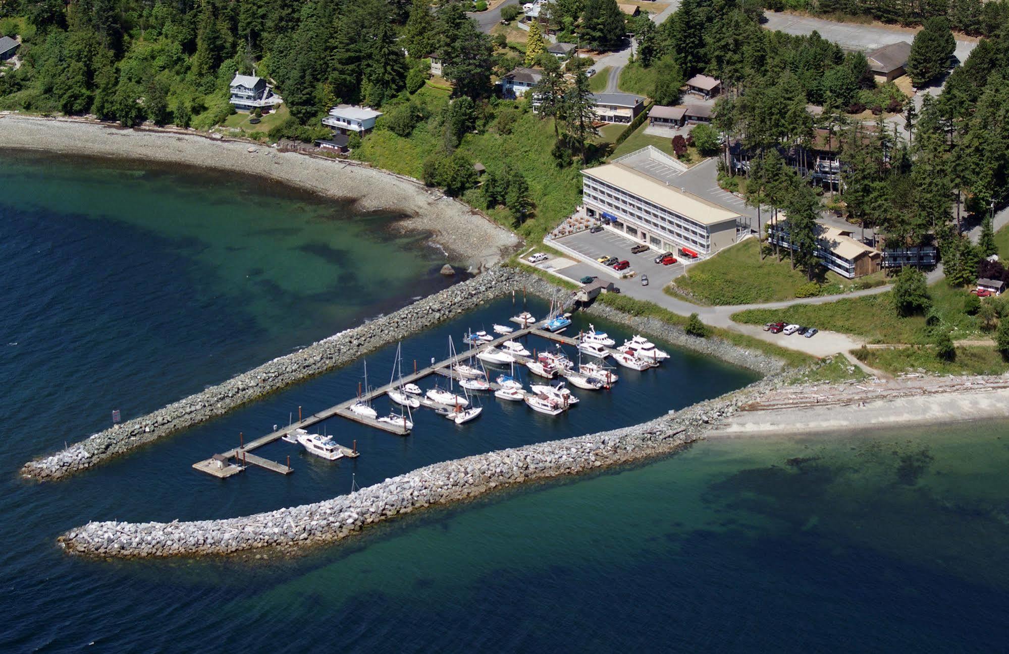 Beach Gardens Resort And Marina Powell River Exterior foto
