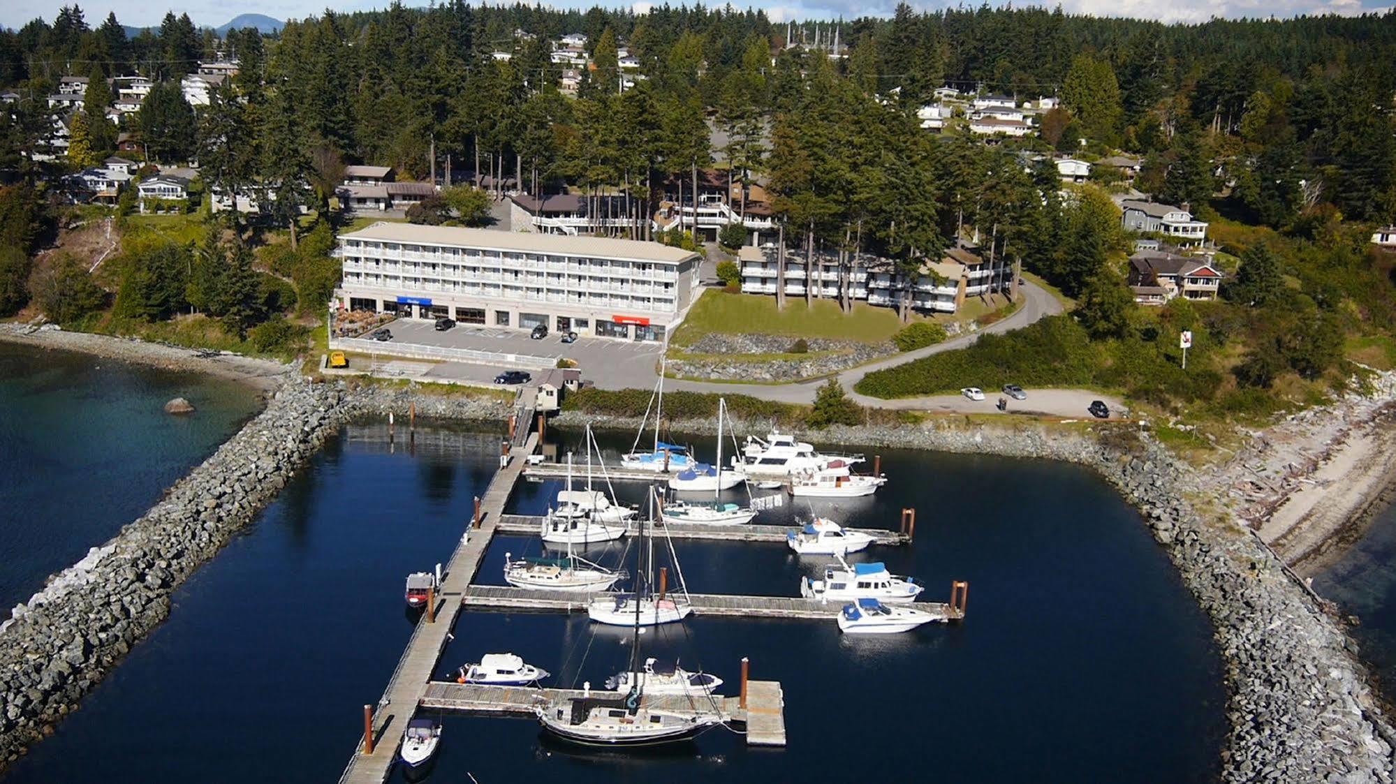Beach Gardens Resort And Marina Powell River Exterior foto