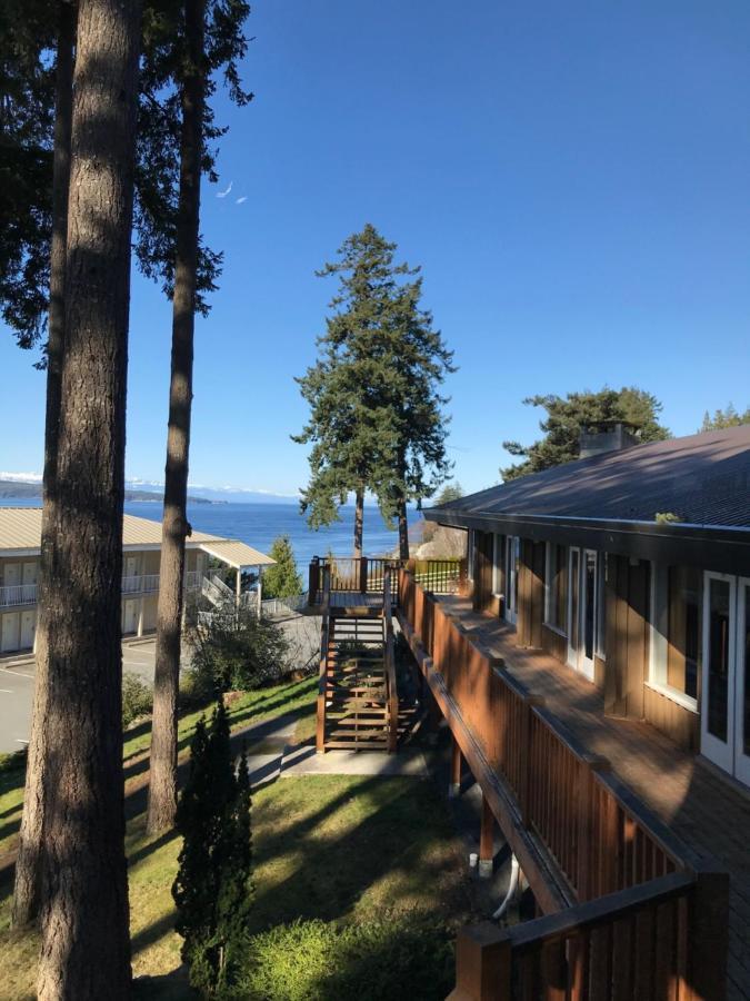 Beach Gardens Resort And Marina Powell River Exterior foto